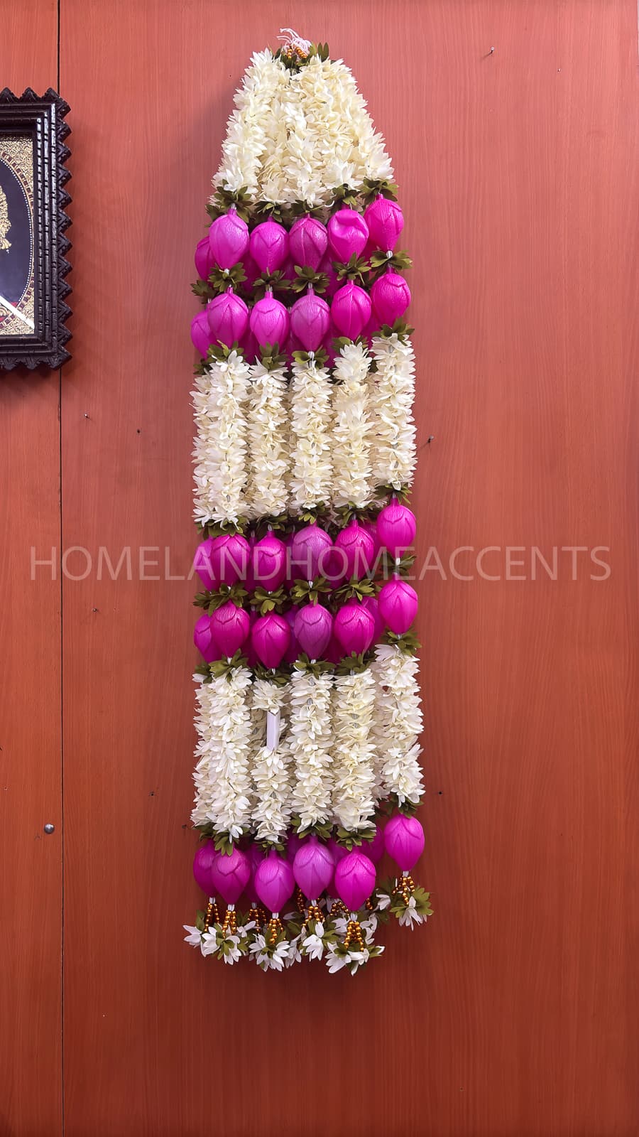 Elegant Lotus Malli Thoranam
