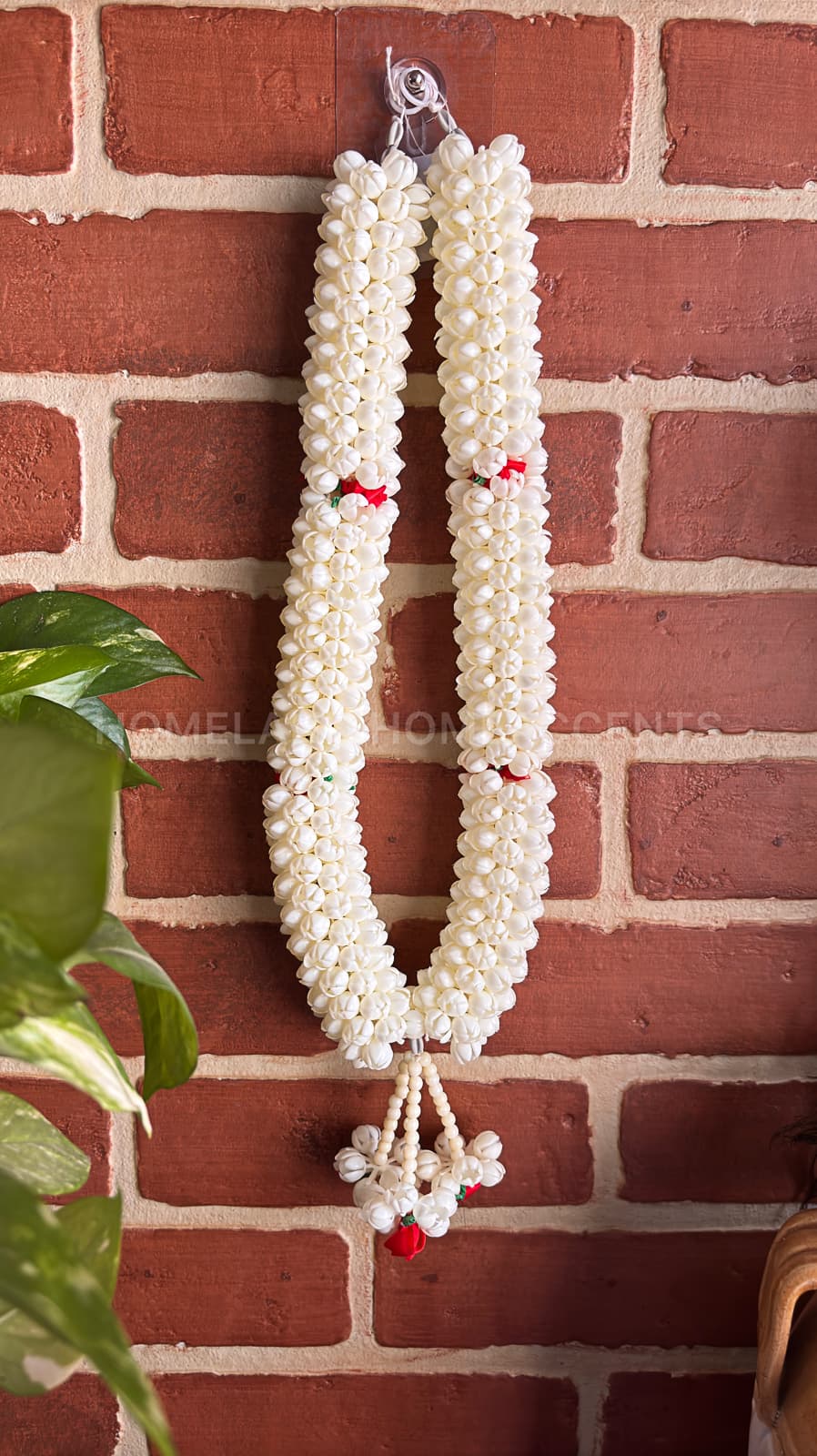 Malli Maalai/Garland with Rose in Between